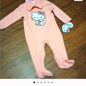 Sanrio Hello Kitty Peach Footie